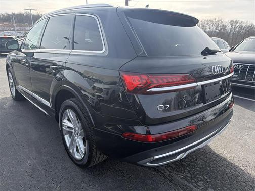 2020 Audi Q7 55 Premium