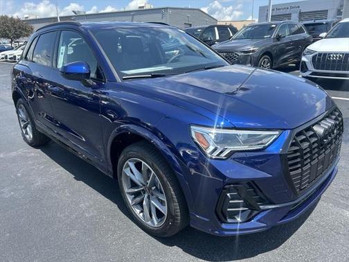 2025 Audi Q3 Premium 45 TFSI S line quattro Tiptronic