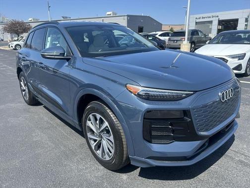 2025 Audi Q6 e-tron Premium Plus quattro