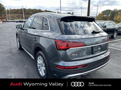 2023 Audi Q5 45 S line Premium