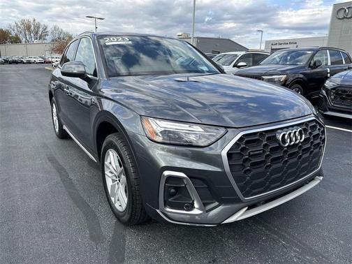 2023 Audi Q5 45 S line Premium