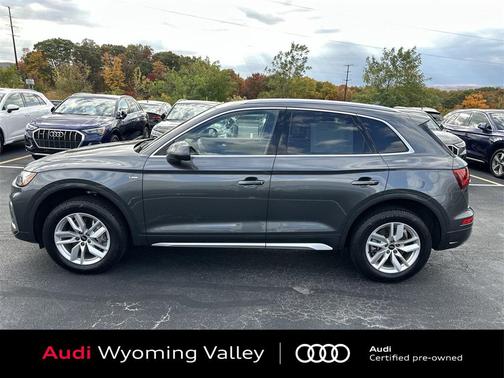 2023 Audi Q5 45 S line Premium