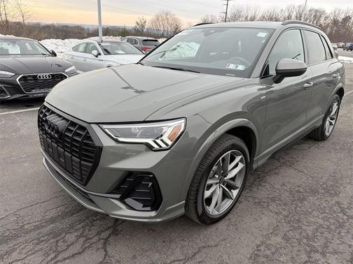 2025 Audi Q3 Premium 45 TFSI S line quattro Tiptronic