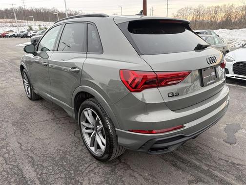 2025 Audi Q3 Premium 45 TFSI S line quattro Tiptronic