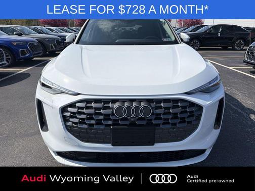 Glacier White Metallic 2025 Audi Q5 Premium Plus TFSI quattro S tronic