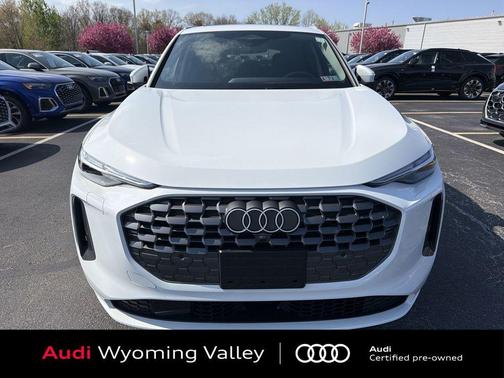 Glacier White Metallic 2025 Audi Q5 Premium Plus TFSI quattro S tronic