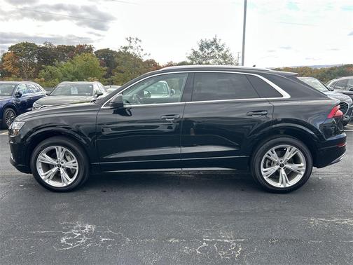 2023 Audi Q8 55 Premium Plus