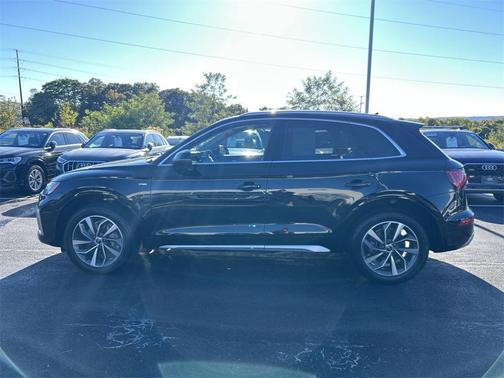 2023 Audi Q5 45 S line Premium Plus