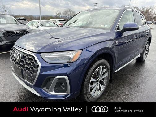 Navarra Blue Metallic 2023 Audi Q5 45 S line Prestige