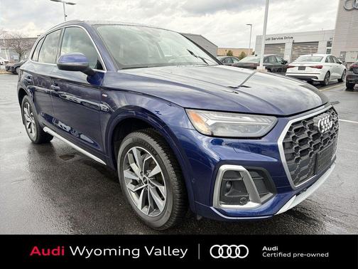 Navarra Blue Metallic 2023 Audi Q5 45 S line Prestige