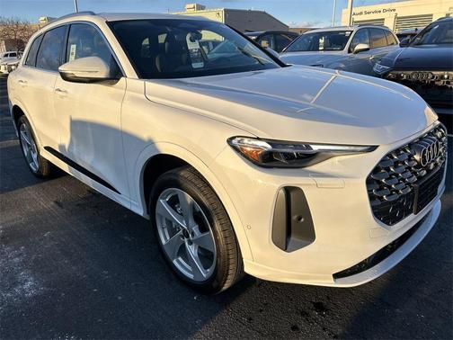 2025 Audi Q5 Premium Plus TFSI quattro S tronic