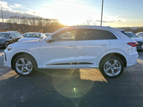 2025 Audi Q5 Premium Plus TFSI quattro S tronic