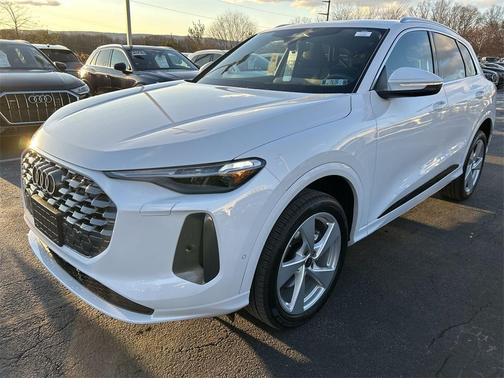 2025 Audi Q5 Premium Plus TFSI quattro S tronic
