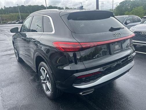 2025 Audi Q5 Premium