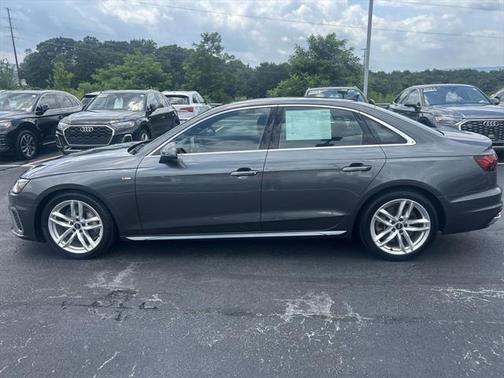 2023 Audi A4 45 S line Premium