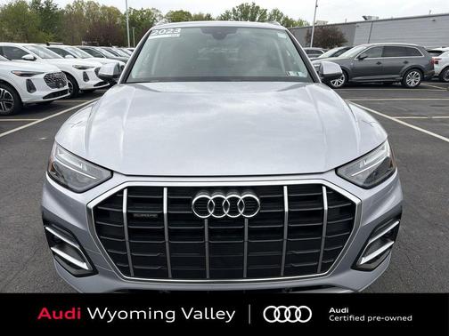 Florett Silver Metallic 2023 Audi Q5 40 Premium
