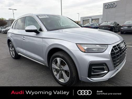 Florett Silver Metallic 2023 Audi Q5 40 Premium