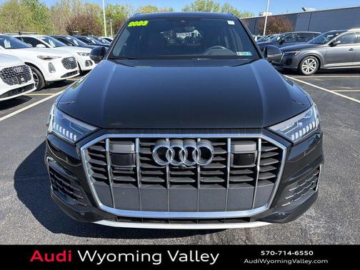 Mythos Black Metallic 2023 Audi Q7 45 Premium Plus