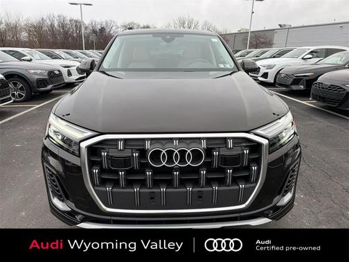 2025 Audi Q7 45 Premium Plus