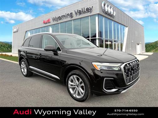 2025 Audi Q7 45 Premium Plus