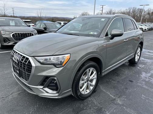 2022 Audi Q3 45 S line Premium