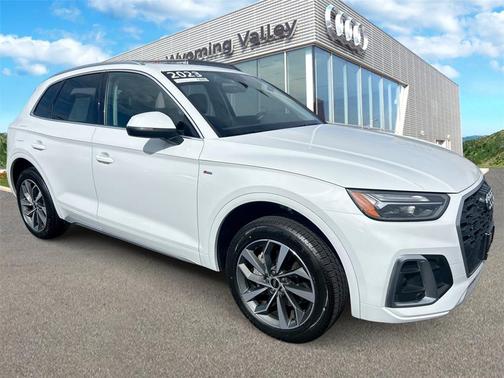 2023 Audi Q5 45 S line Premium Plus
