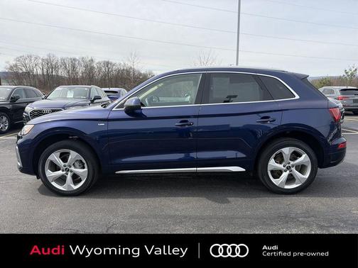 Navarra Blue Metallic 2023 Audi Q5 45 S line Premium Plus