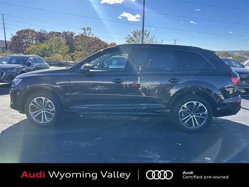 2025 Audi Q7 45 Premium