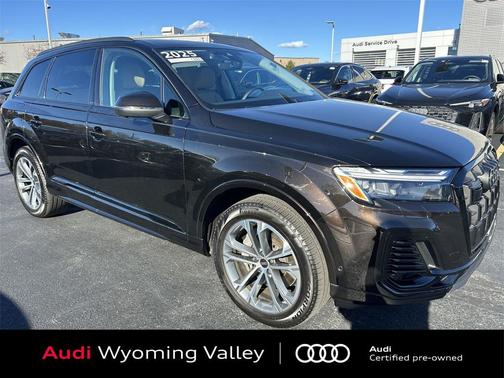 2025 Audi Q7 45 Premium