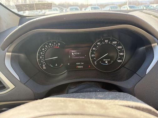 2016 Lincoln MKZ Base