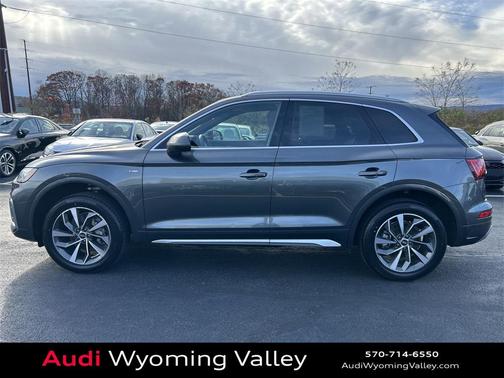 2022 Audi Q5 45 S line Premium