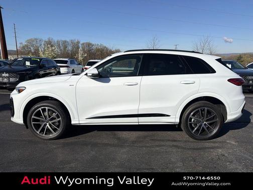 Glacier White Metallic 2026 Audi Q5 Premium Plus TFSI quattro S tronic