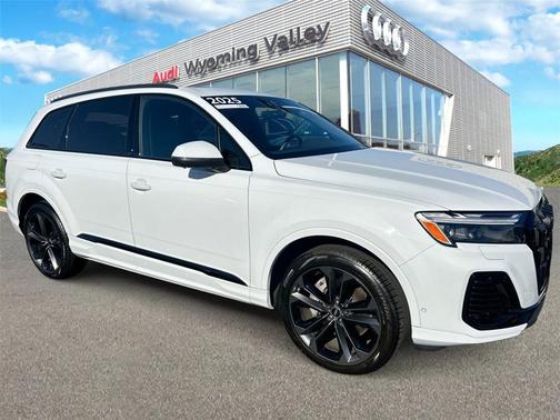 2025 Audi Q7 55 Premium Plus