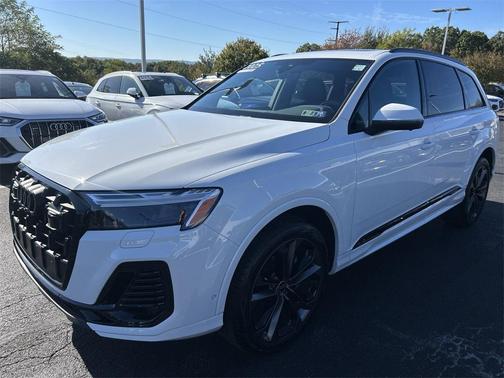 2025 Audi Q7 55 Premium Plus