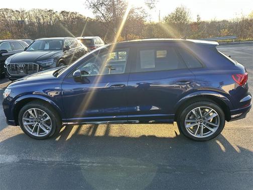 2025 Audi Q3 Premium 45 TFSI S line quattro Tiptronic