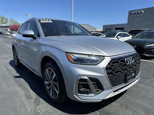 2022 Audi Q5 45 S line Premium Plus