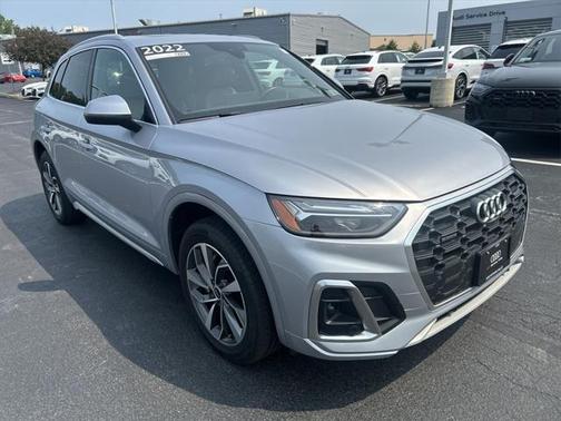 2022 Audi Q5 45 S line Premium Plus