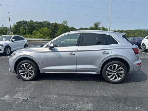2022 Audi Q5 45 S line Premium Plus