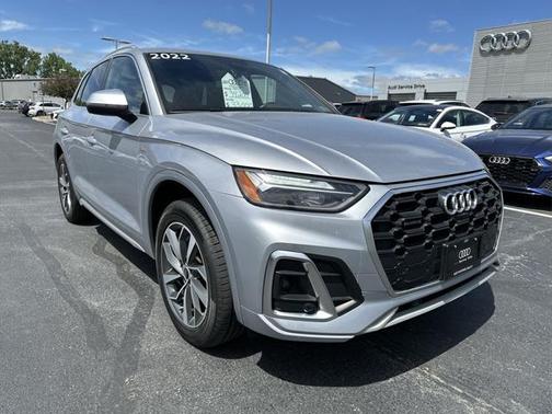 2022 Audi Q5 45 S line Premium Plus