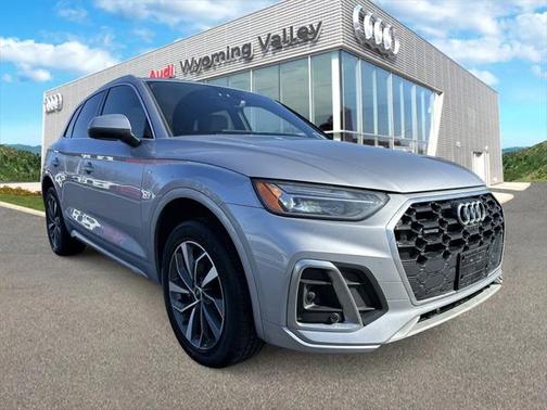 2022 Audi Q5 45 S line Premium Plus