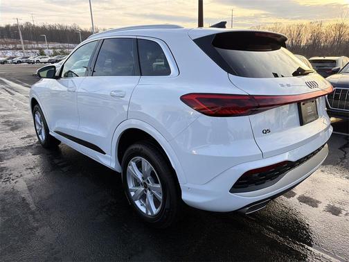 2025 Audi Q5 Premium TFSI quattro S tronic