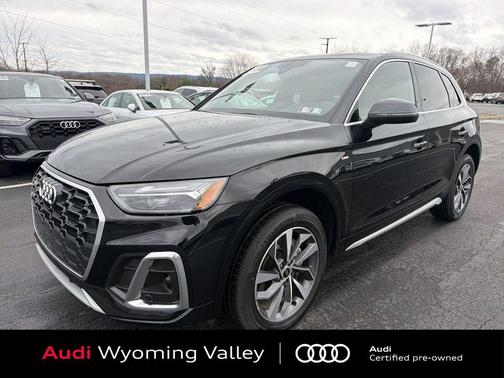 Mythos Black Metallic 2023 Audi Q5 45 S line Premium