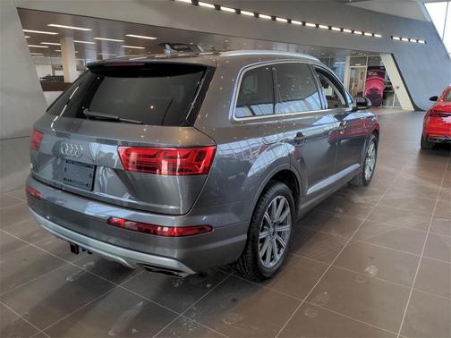 2019 Audi Q7 55 Premium Plus