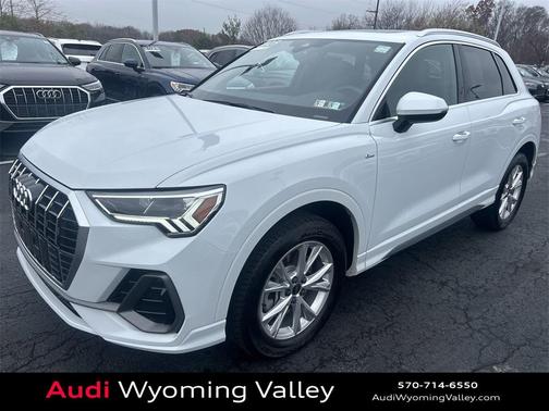 2025 Audi Q3 Premium 45 TFSI S line quattro Tiptronic