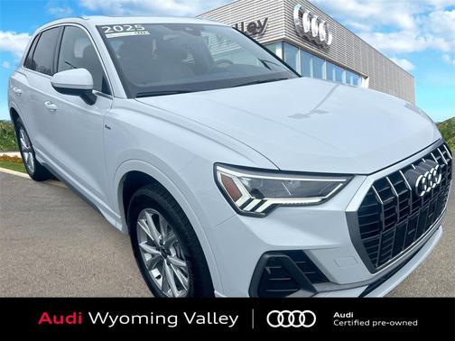 2025 Audi Q3 Premium 45 TFSI S line quattro Tiptronic