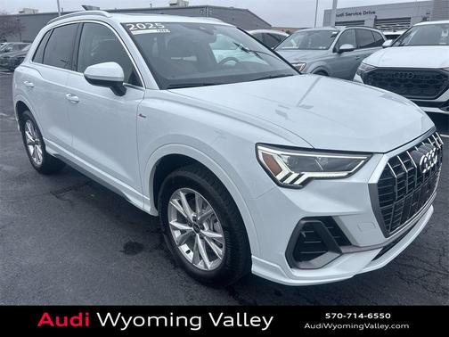 2025 Audi Q3 Premium 45 TFSI S line quattro Tiptronic