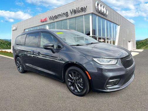 2021 Chrysler Pacifica Touring