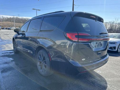 2021 Chrysler Pacifica Touring