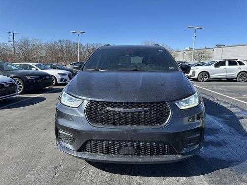 2021 Chrysler Pacifica Touring