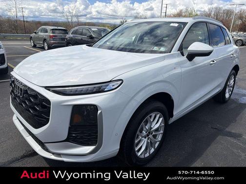 Glacier White Metallic 2026 Audi Q3 TFSI quattro S tronic